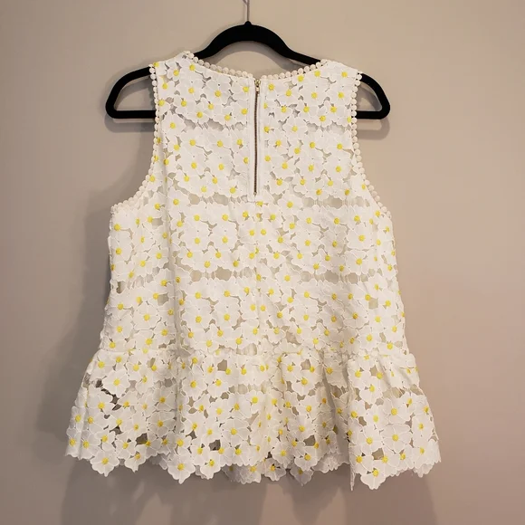 Anthropologie eri & ali flower daisy lace sleeveless top Size Medium - Picture 8 of 9